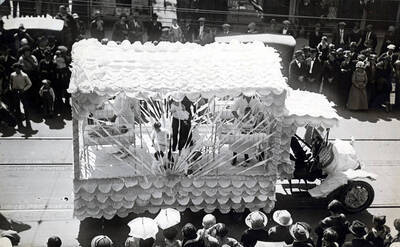 Parade to celebrate the coming of the Union Pacific Railroad main line to Boise