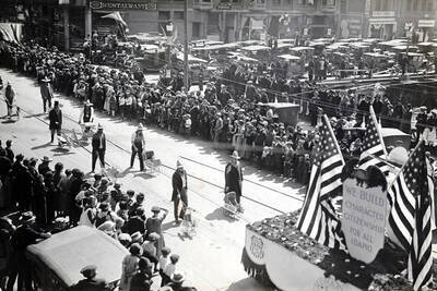 Parade to celebrate the coming of the Union Pacific Railroad main line to Boise