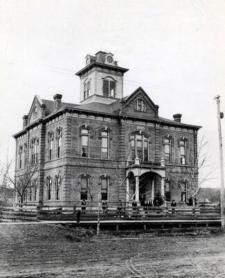 City officials in front. L-R: E.L. Parker, John Rivers, Dr. J.B. Morris, T.S. Cantril, S.O. Tannahill, R.R. Steen, J. Hornaday, George E. Erb, Harry Lydon