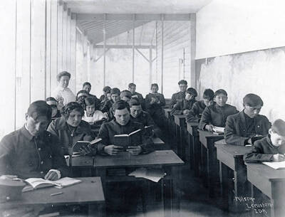 Students in the classroom. Fort Lapwai Indian Sanitarium. Idaho.