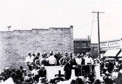 Ed Vincent making a war talk for Red Cross Drive. Grangeville, Idaho.
