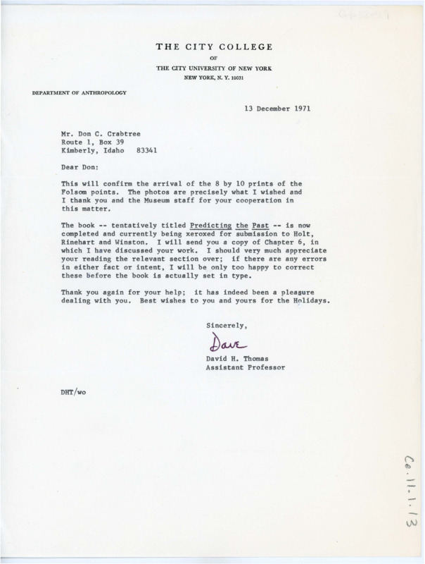 Letter confirming the arrival of Folsom points. Thomas is sending Crabtree a copy of the chapter the Folsom points are in and would like him to review it.