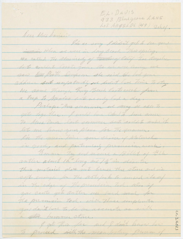 Letter to Emma Lou Davis suggesting Davis finds an elk antler billet to use for flintknapping. Crabtree explains some holding angles that are useful and draws a diagram of flaking and the flakes produced. He hopes Davis will attend the Northwest Anthropological Conference in Pullman.