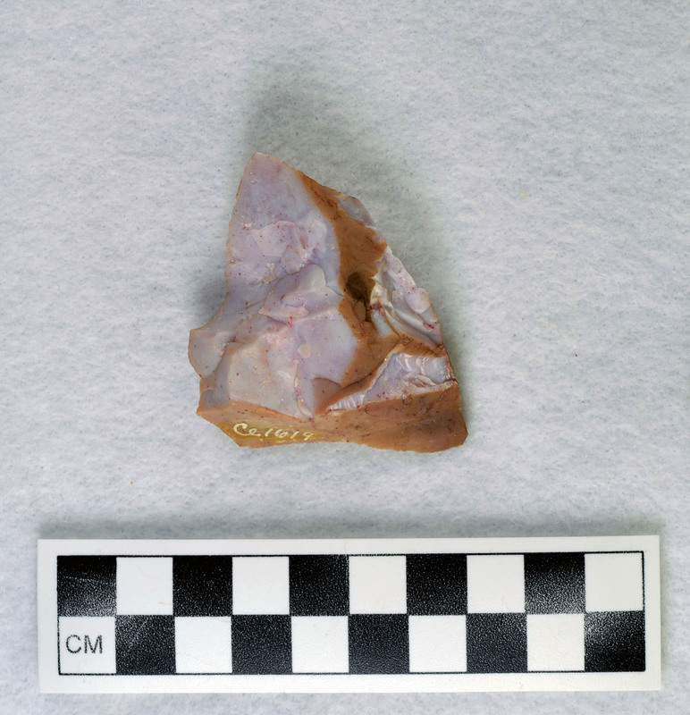 Heat treated, associated w/Ce.1617 Examples of heat treated flakes that were heated up too quickly and cooled off too quickly. There are examples of pot-lidding and crazing. Pot-lidding occurs when stone is heated too quickly and crazing occurs from a rapid cooling.