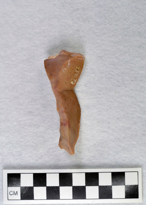 Heat treated, associated w/Ce.1617 Examples of heat treated flakes that were heated up too quickly and cooled off too quickly. There are examples of pot-lidding and crazing. Pot-lidding occurs when stone is heated too quickly and crazing occurs from a rapid cooling.