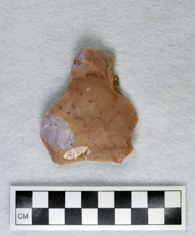 Heat treated, associated w/Ce.1617 Examples of heat treated flakes that were heated up too quickly and cooled off too quickly. There are examples of pot-lidding and crazing. Pot-lidding occurs when stone is heated too quickly and crazing occurs from a rapid cooling.