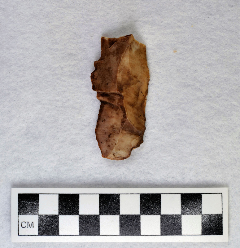 Examples of heat treated flakes that were heated up too quickly and cooled off too quickly. There are examples of pot-lidding and crazing. Pot-lidding occurs when stone is heated too quickly and crazing occurs from a rapid cooling.