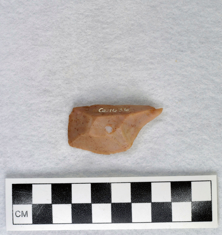 Examples of heat treated flakes that were heated up too quickly and cooled off too quickly. There are examples of pot-lidding and crazing. Pot-lidding occurs when stone is heated too quickly and crazing occurs from a rapid cooling.