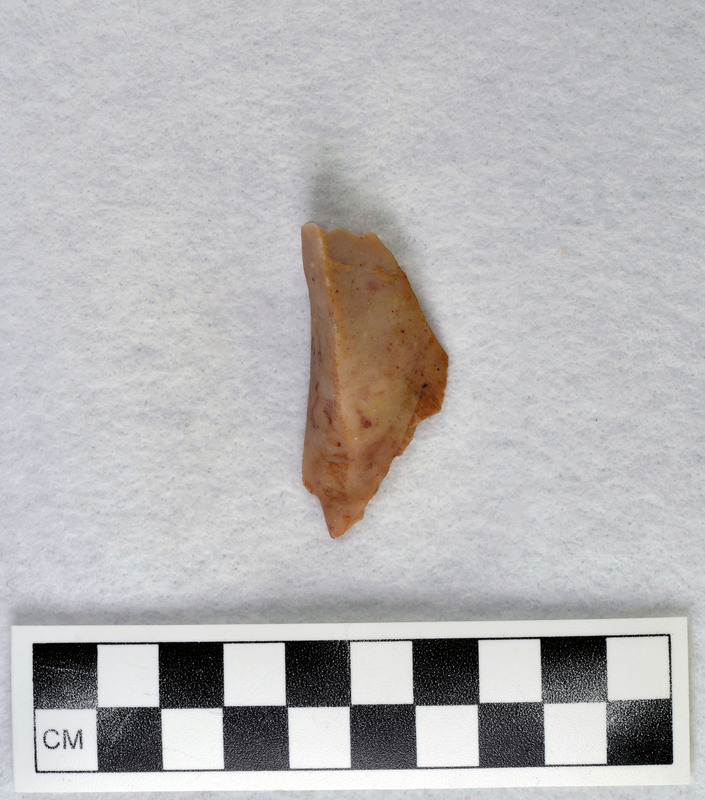 Examples of heat treated flakes that were heated up too quickly and cooled off too quickly. There are examples of pot-lidding and crazing. Pot-lidding occurs when stone is heated too quickly and crazing occurs from a rapid cooling.