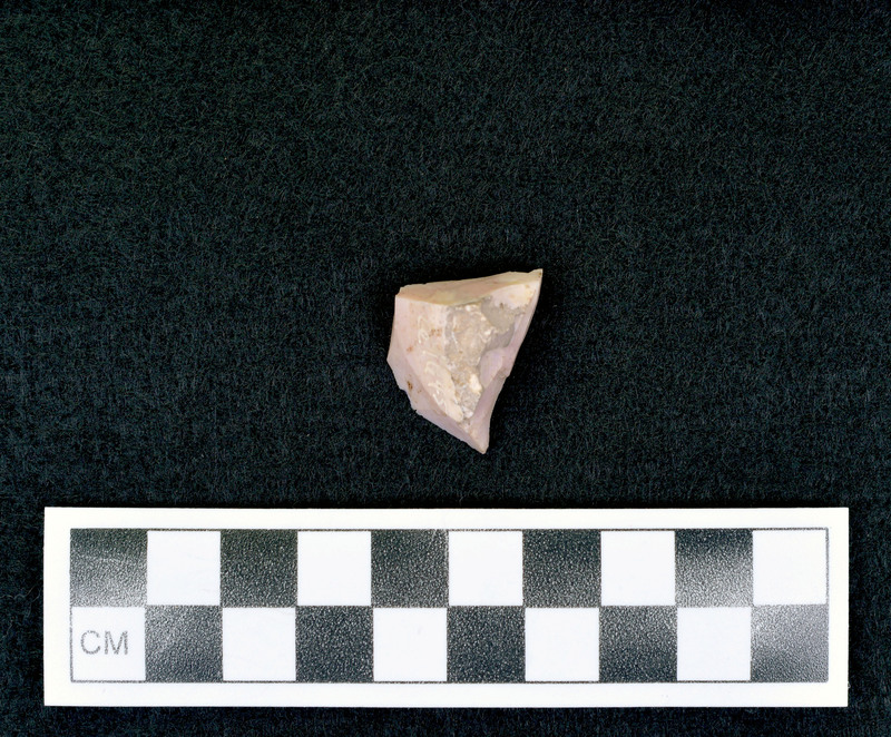 Examples of heat treated flakes that were heated up too quickly and cooled off too quickly. There are examples of pot-lidding and crazing. Pot-lidding occurs when stone is heated too quickly and crazing occurs from a rapid cooling.