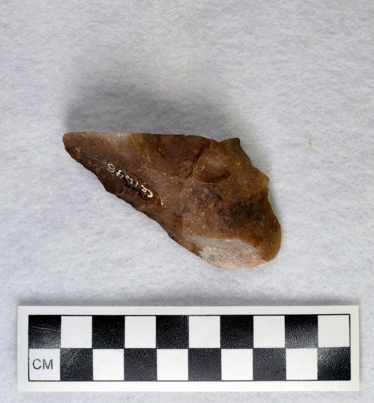 Examples of heat treated flakes that were heated up too quickly and cooled off too quickly. There are examples of pot-lidding and crazing. Pot-lidding occurs when stone is heated too quickly and crazing occurs from a rapid cooling.