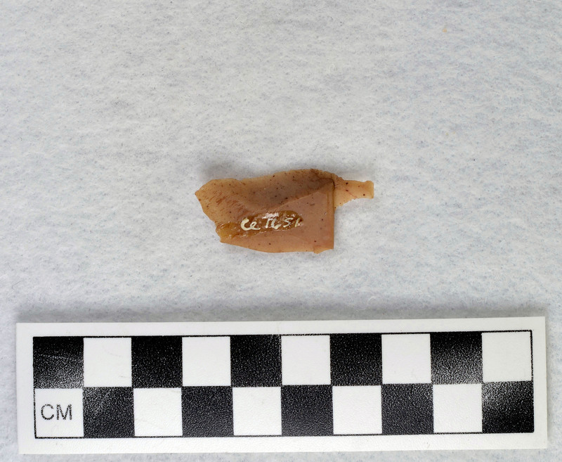 Examples of heat treated flakes that were heated up too quickly and cooled off too quickly. There are examples of pot-lidding and crazing. Pot-lidding occurs when stone is heated too quickly and crazing occurs from a rapid cooling.