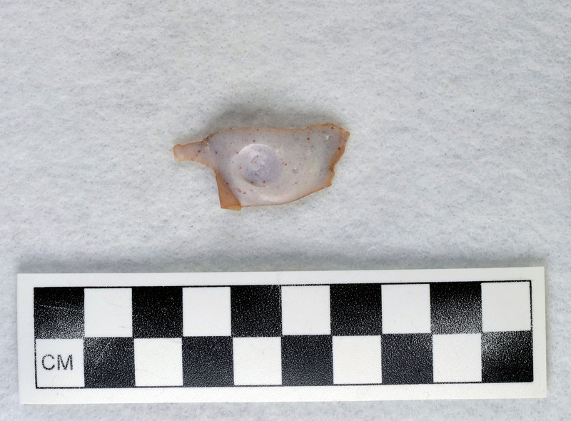 Examples of heat treated flakes that were heated up too quickly and cooled off too quickly. There are examples of pot-lidding and crazing. Pot-lidding occurs when stone is heated too quickly and crazing occurs from a rapid cooling.