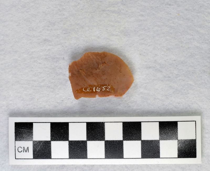 Examples of heat treated flakes that were heated up too quickly and cooled off too quickly. There are examples of pot-lidding and crazing. Pot-lidding occurs when stone is heated too quickly and crazing occurs from a rapid cooling.