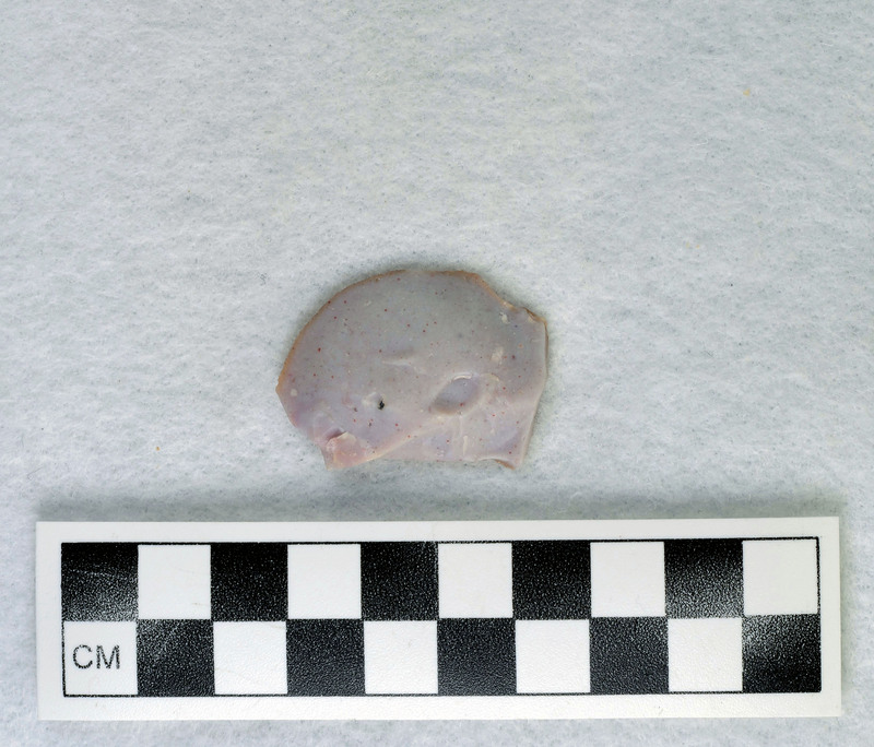 Examples of heat treated flakes that were heated up too quickly and cooled off too quickly. There are examples of pot-lidding and crazing. Pot-lidding occurs when stone is heated too quickly and crazing occurs from a rapid cooling.