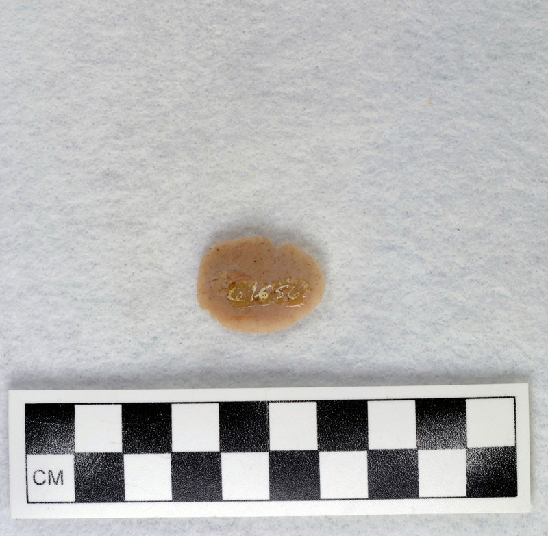 Examples of heat treated flakes that were heated up too quickly and cooled off too quickly. There are examples of pot-lidding and crazing. Pot-lidding occurs when stone is heated too quickly and crazing occurs from a rapid cooling.