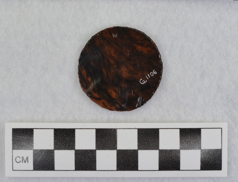 Eraillure flake w/drill and punch perforation