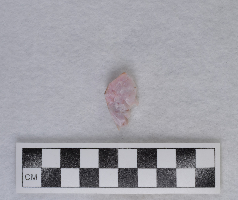 This Battle Mountain chalcedony item exhibits a heat-treating error as indicated by crazing and potlids. This item is associated with Ce.1617-1656.