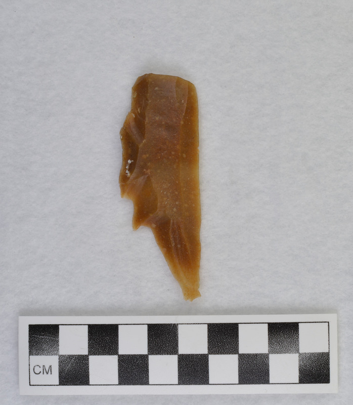 While visiting Donald E. Crabtree at home in Kimberly, Idaho, Francois Bordes created several blades from Ce.2497, using a Danish hammerston technique. Blades were made by grinding platform and using a dragging blow with hammerstone. (GT) Ce.2501 and Ce.2499 can be refit to Ce.2497.