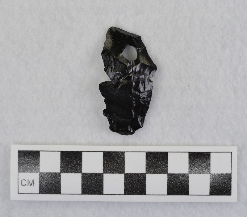 With hole in it, from Ce.775, broken/glued