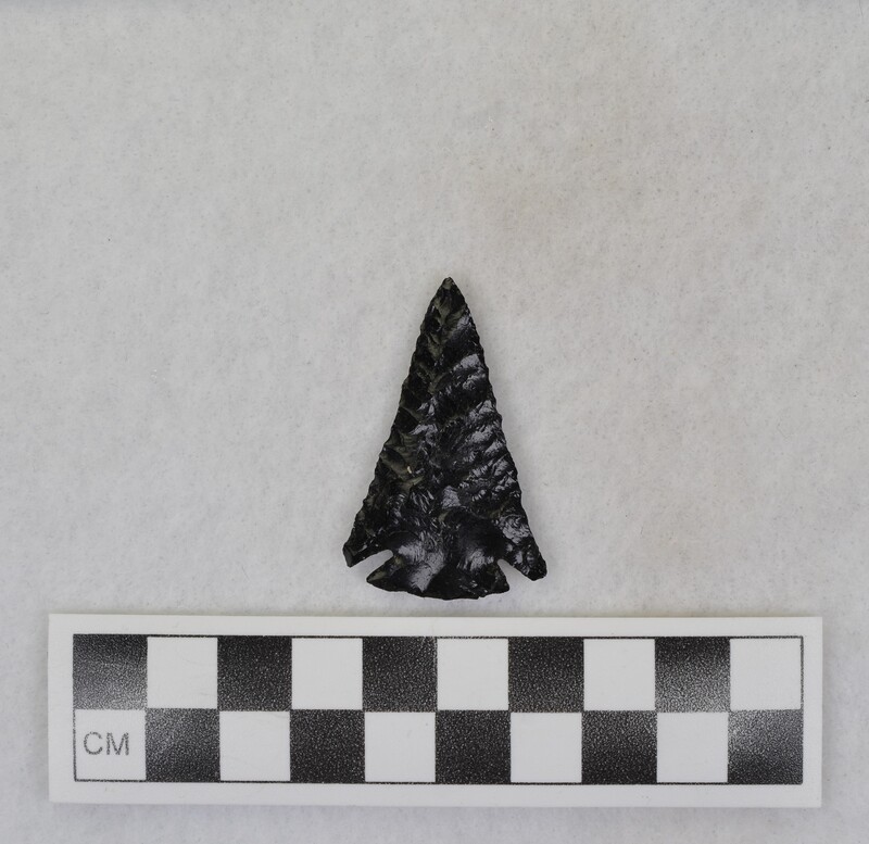 Corner notched, chevron flaking