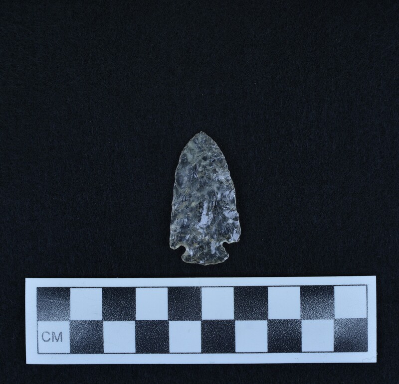 Corner notched, associated w/Ce.4739 - Ce.4778. At one time these were glued to a display board. (JW)