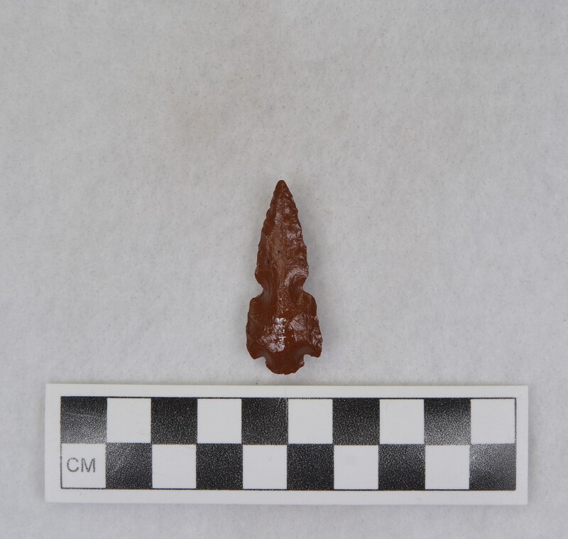 Corner notched and notched at midsection