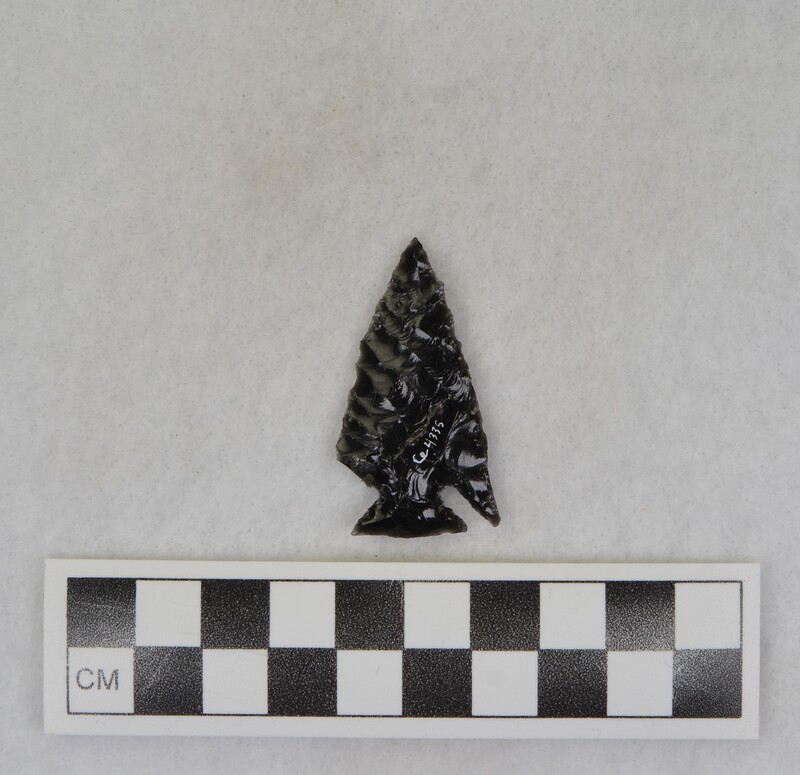 Corner notched, one tang broken