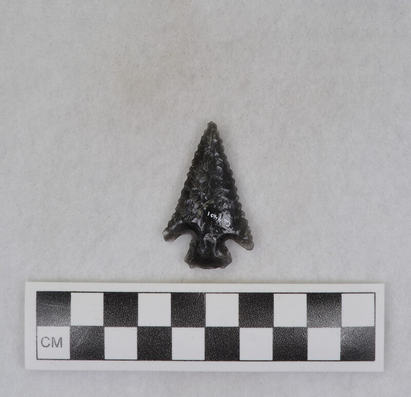 Corner notched, serrated