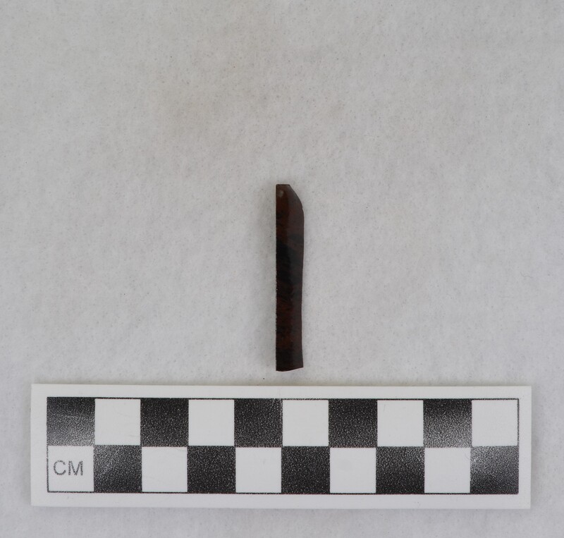 Broken, associated w/Ce.5837