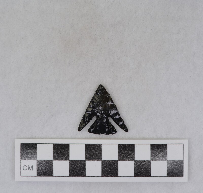 Corner notched triangular