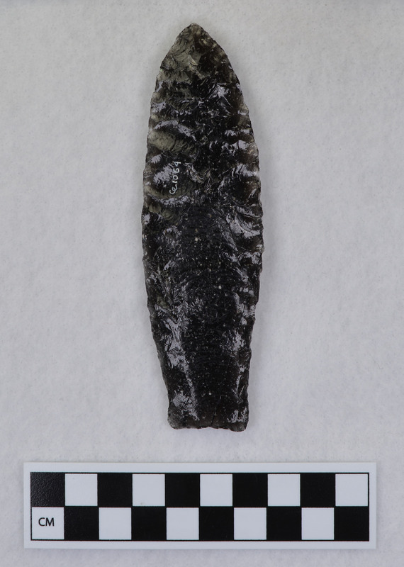 Fluted, mends w/Ce.1065 - Ce.1066