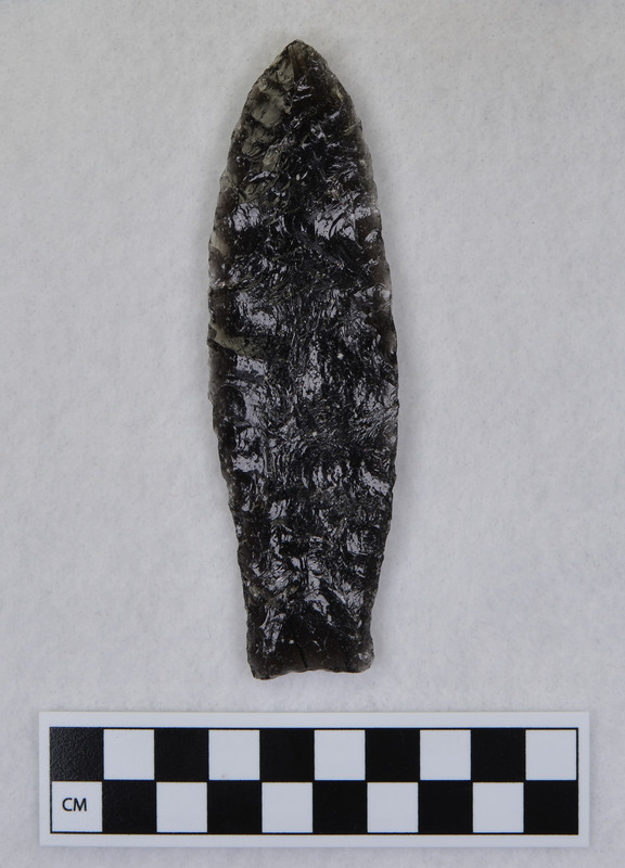 Fluted, mends w/Ce.1065 - Ce.1066