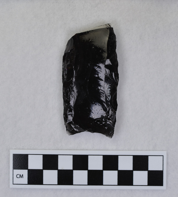 Fluted, mends w/Ce.959 and Ce.1068, One channel flake is missing. The last one removed the distal end. This was one of his early fluting experiments. (JW)