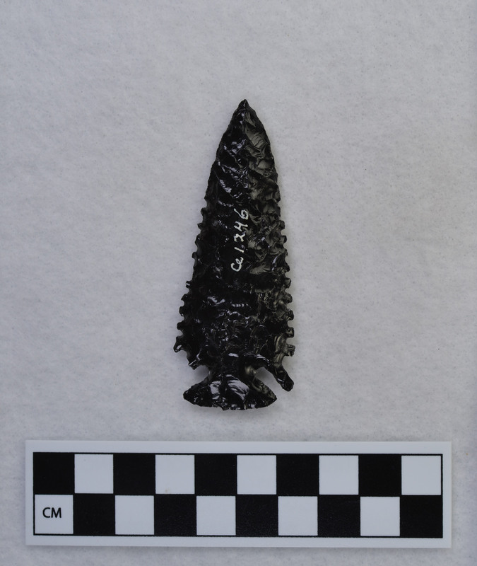 Corner notched, serrated point