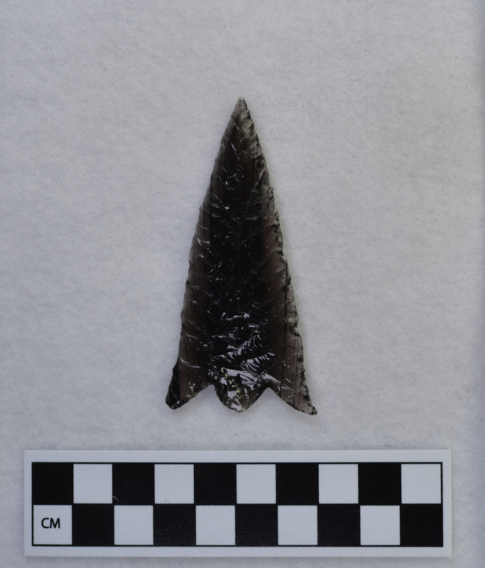 Eared, chevron flaking