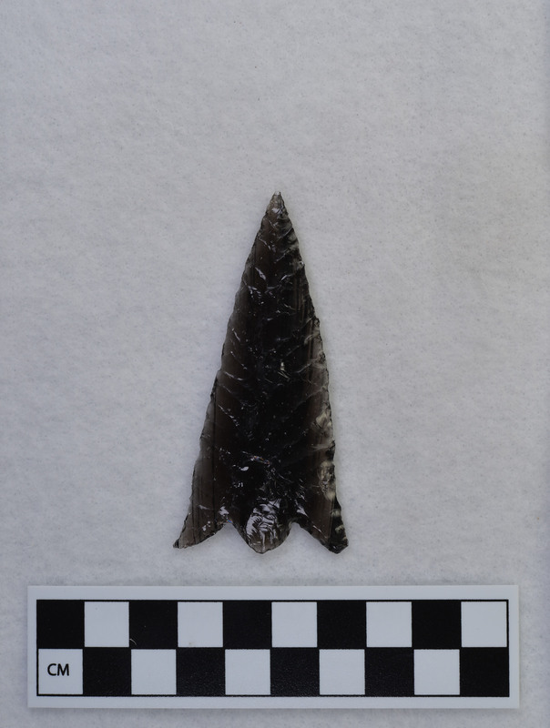 Eared, chevron flaking