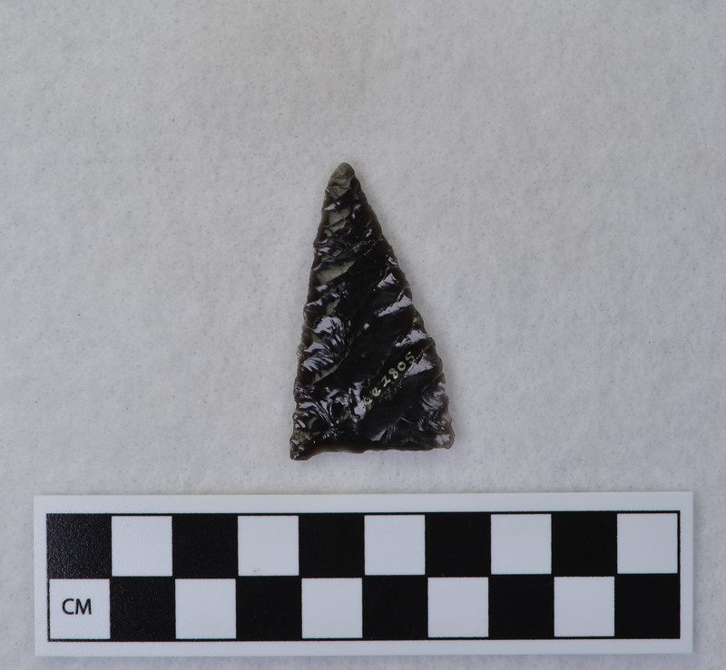 Triangular, parallel diagonal flaking