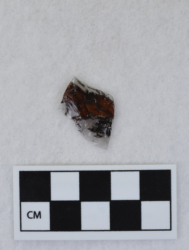 Channel, next to distal frag., mends w/Ce.3836