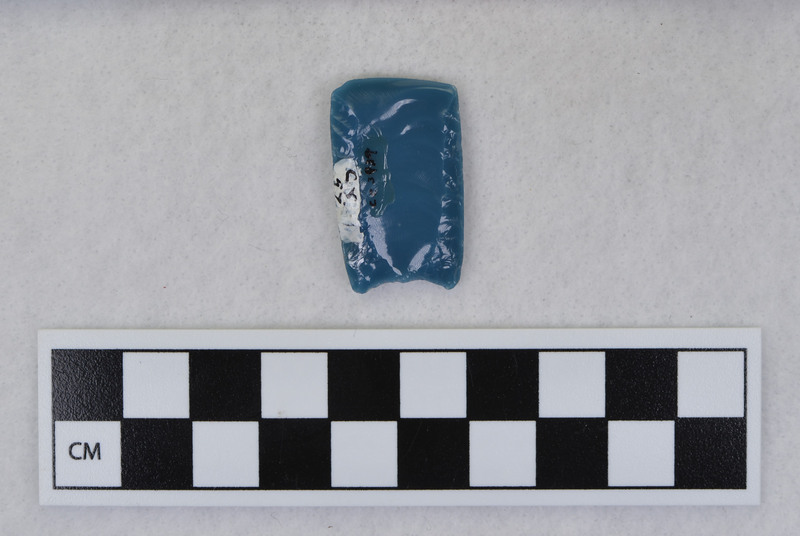 Serrated edge, triangular point