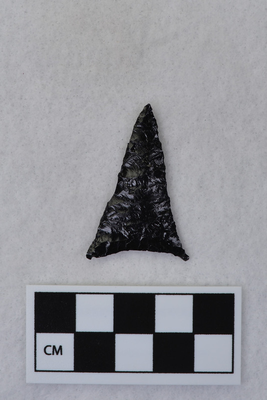 Triangular, collateral flaking