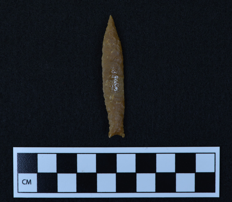 Donald E. Crabtree made this lancolate style, stemmed point from flint sourced from France.