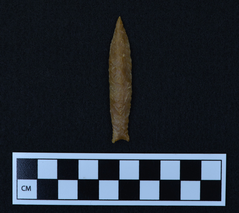 Donald E. Crabtree made this lancolate style, stemmed point from flint sourced from France.