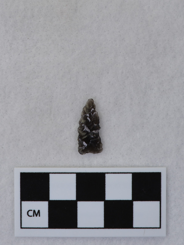 Indented base, associated w/Ce.4037