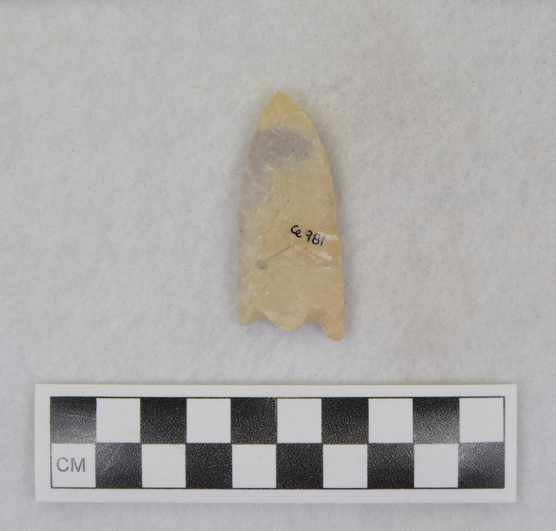 Folsom, heat treated First channel flake terminated early at flaw in material, discarded. (JW)