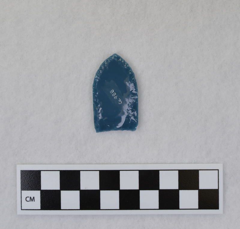 Folsom, fluted one face, basal edges ground