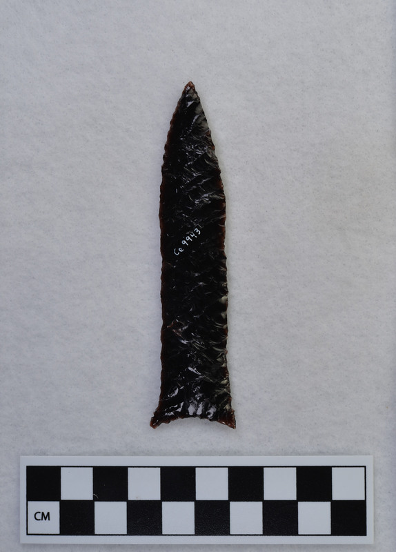 Flared, indented base, Titmus flaking