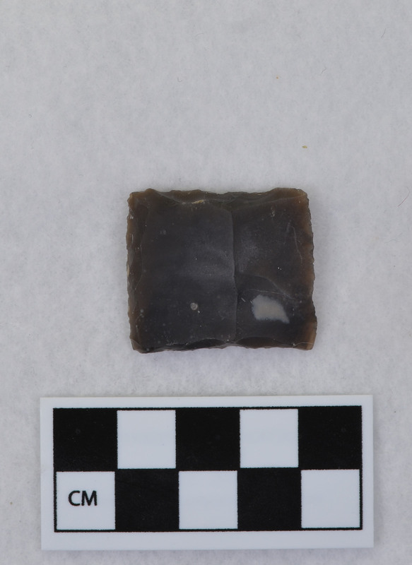 English gunflint, it is unclear from the notes if this and associated pieces were made by Donald E. Crabtree or collected by him.  Ce.1126 - Ce.1130 are associated with Ce.1119.