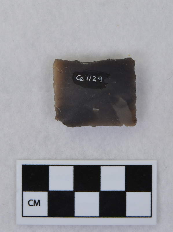 English gunflint, it is unclear from the notes if this and associated pieces were made by Donald E. Crabtree or collected by him.  Ce.1126 - Ce.1130 are associated with Ce.1119.