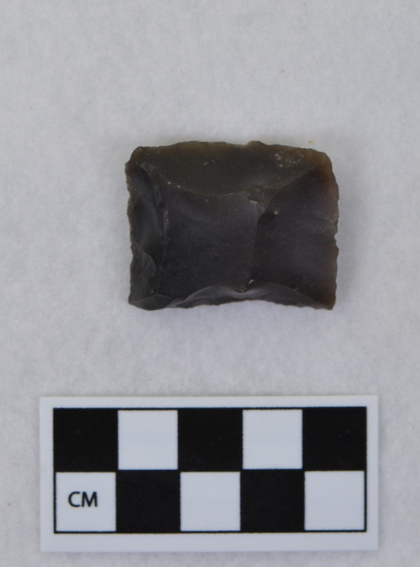 English gunflint, it is unclear from the notes if this and associated pieces were made by Donald E. Crabtree or collected by him.  Ce.1126 - Ce.1130 are associated with Ce.1119.